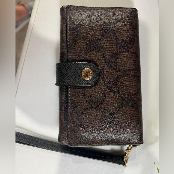 Coach Wristlet - Picture 1 of 3